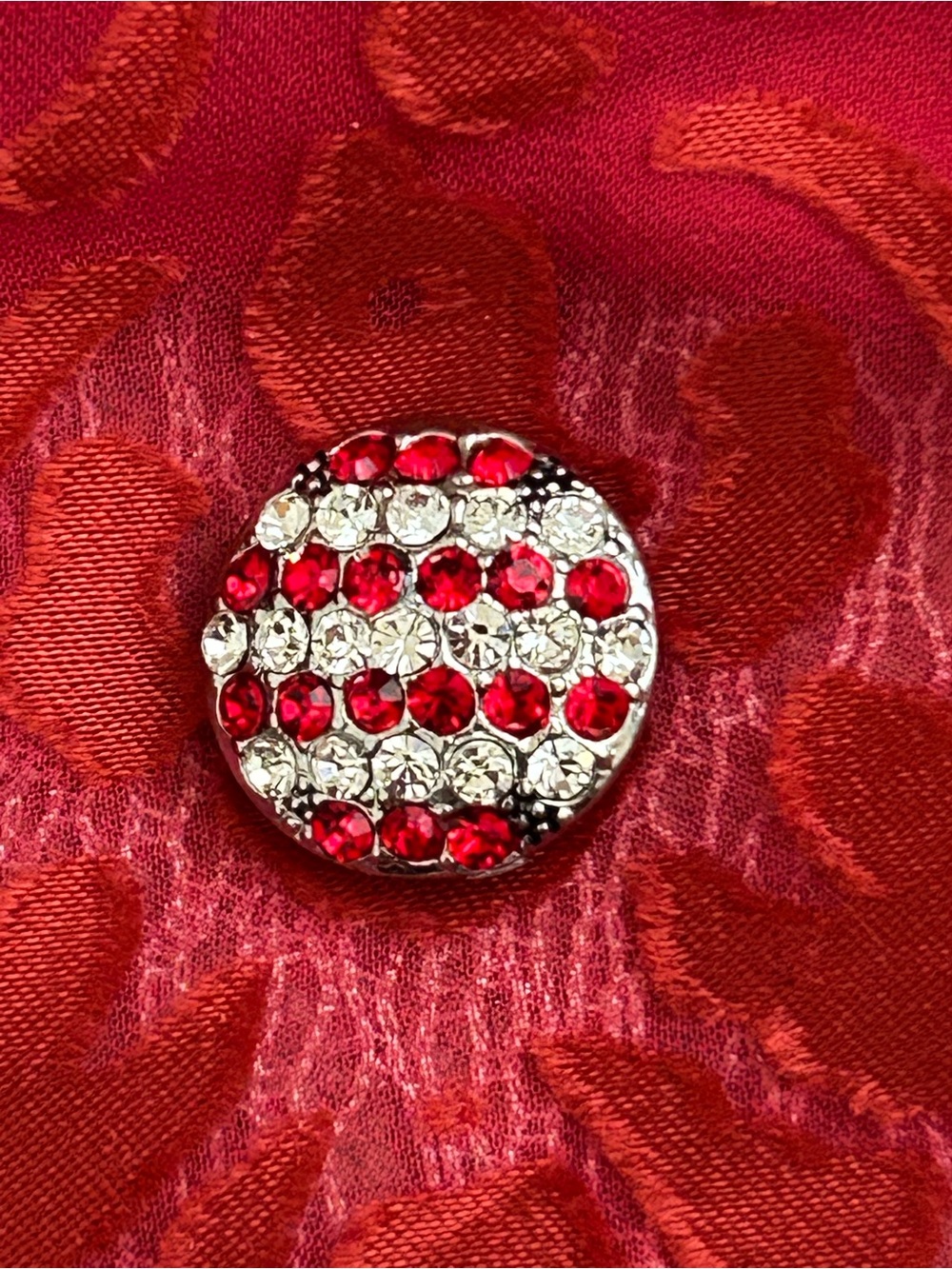 Magnolia and Vine 18mm Silver-Tone Red and Clear Crystal Snap